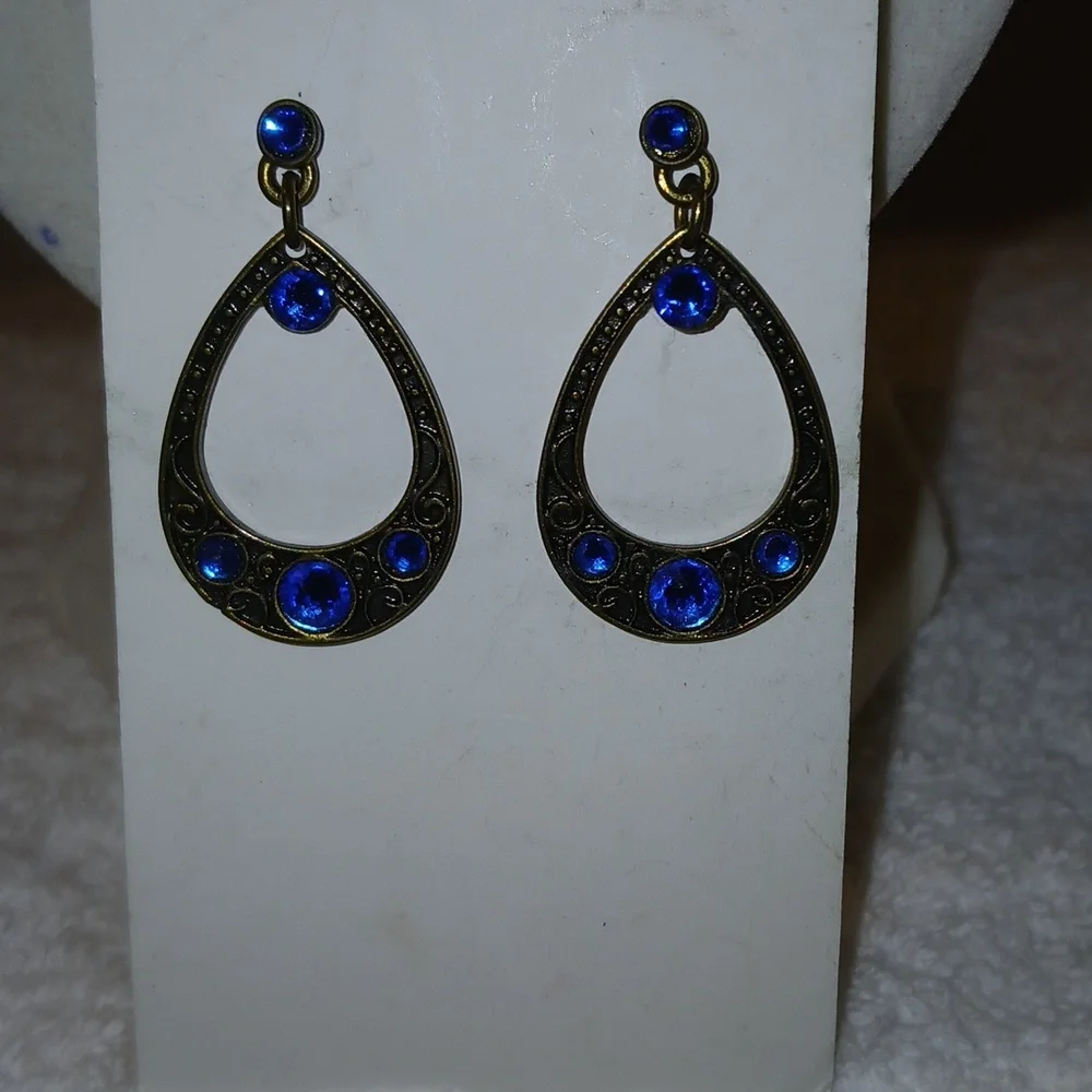 Blue Multi-Strand Statement Necklace, Earrings/Bundle - Picture 7 of 7